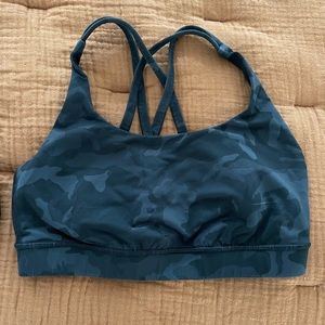 Lululemon sports bra size 6